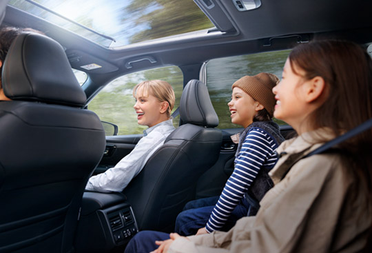 <sg-lang1>Power-sliding, Tilt-adjustable Glass Sunroof</sg-lang1><sg-lang2></sg-lang2><sg-lang3></sg-lang3>